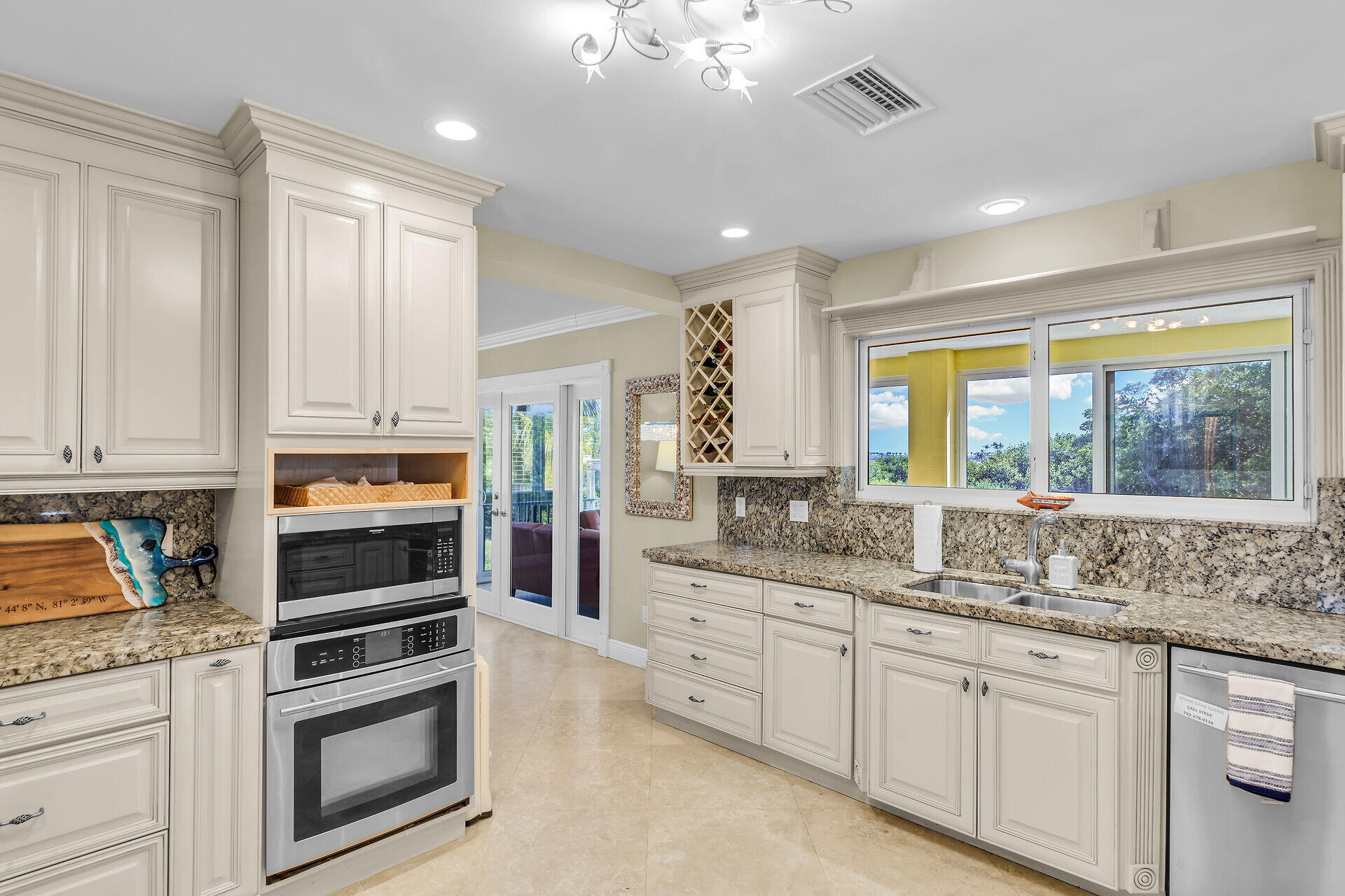205 Stirrup Key Boulevard Marathon, FL 33050 - Photo 16 of 58 KITCHEN