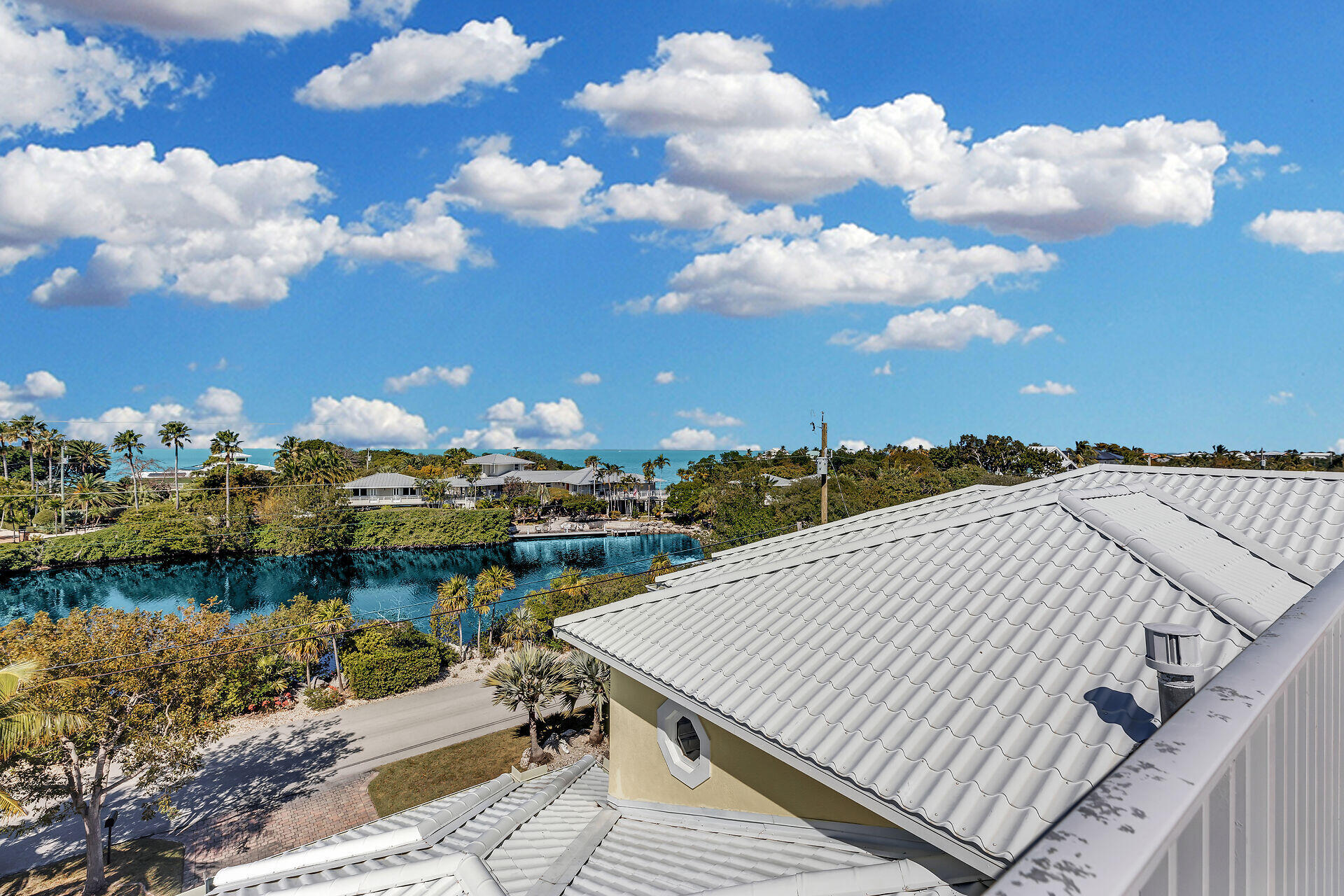 205 Stirrup Key Boulevard Marathon, FL 33050 - Photo 45 of 58 ROADSIDE LAGOON