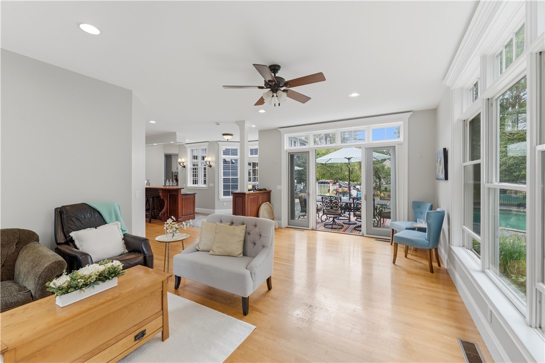 198 Poppasquash Road Bristol, RI 02809 - Photo 33 of 48