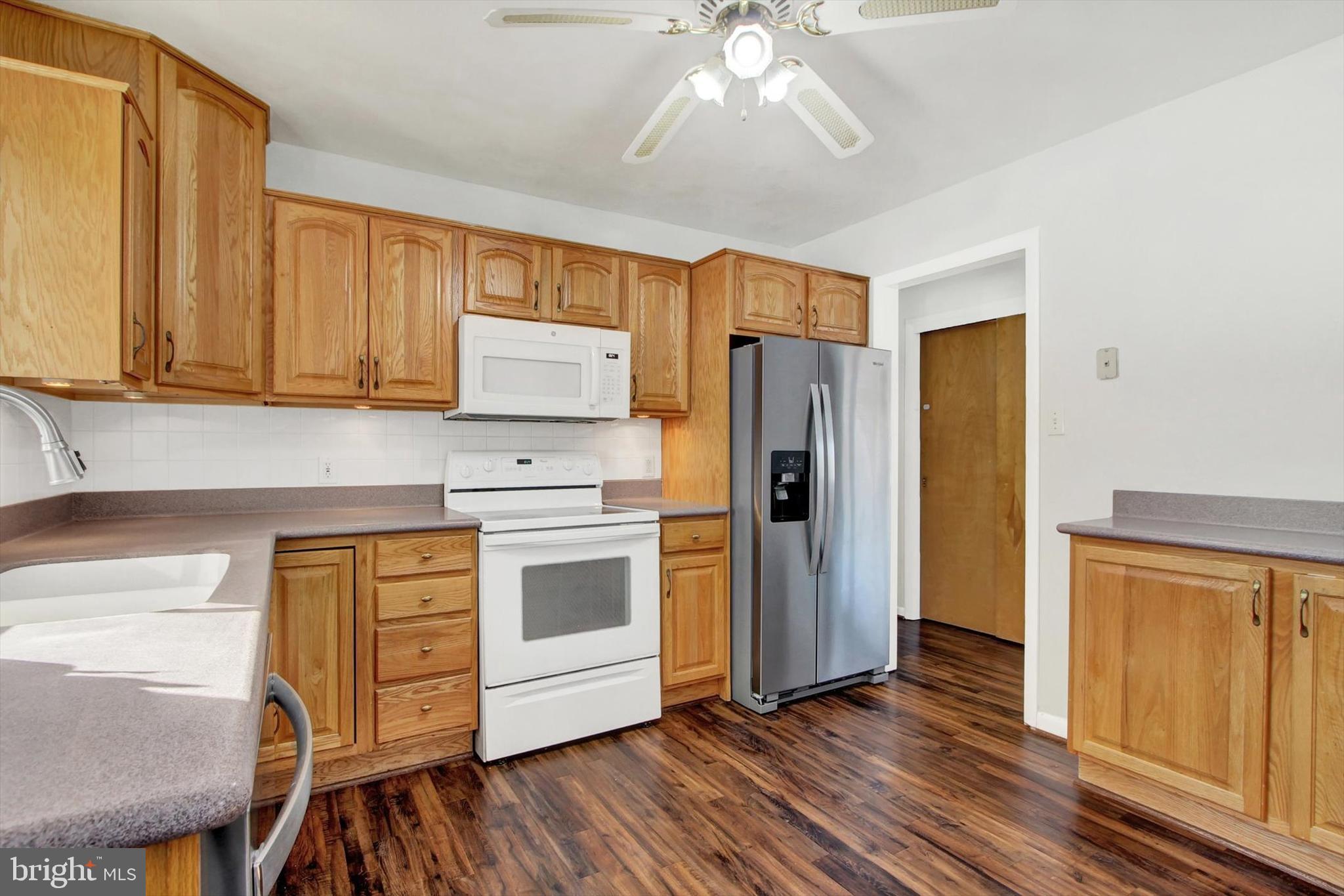 10968 Old Forge Road Waynesboro, PA 17268 - Photo 13 of 26 LOTS OF CABIBETS