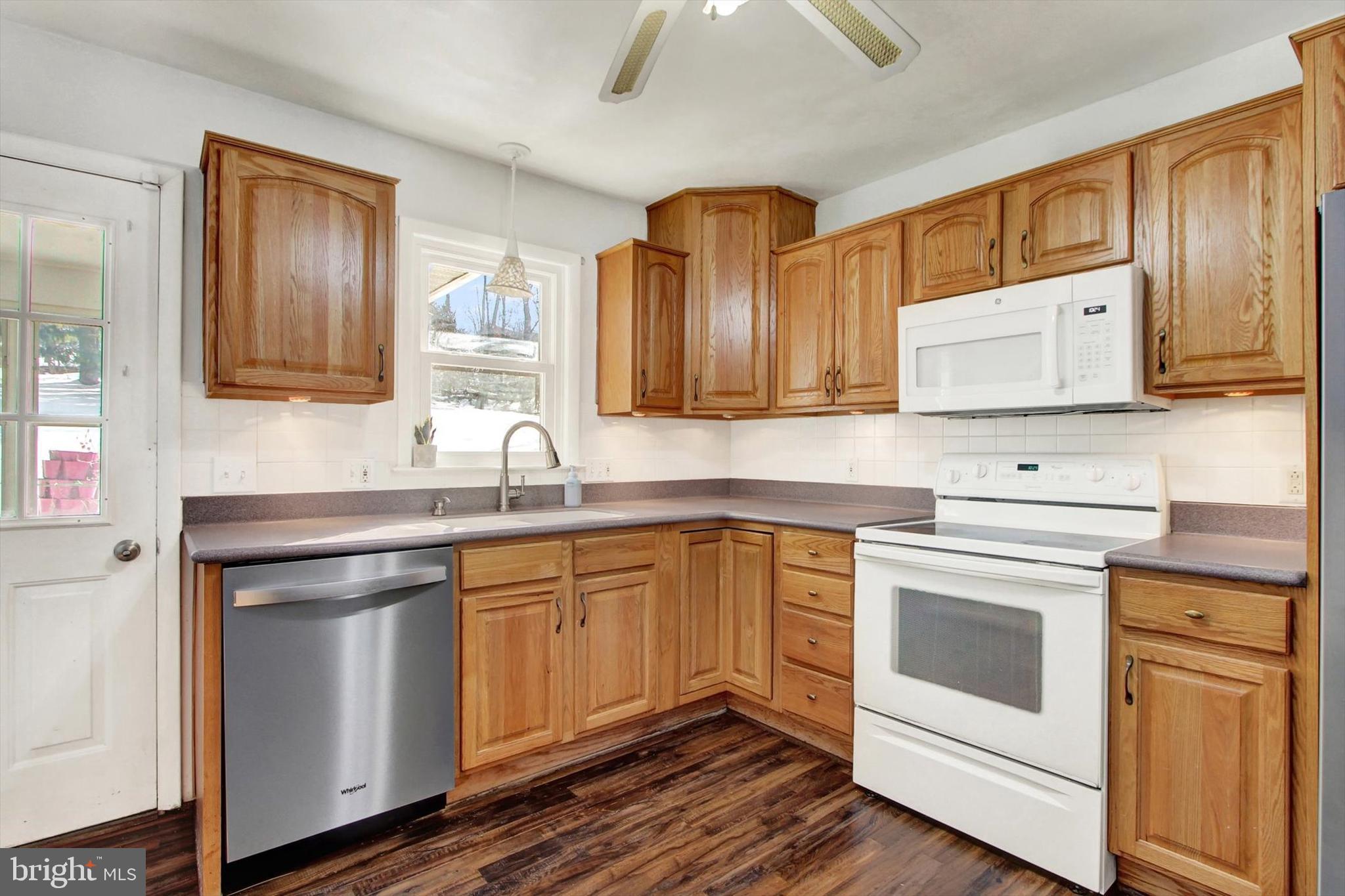 10968 Old Forge Road Waynesboro, PA 17268 - Photo 14 of 26 EQUPPED KITCHEN