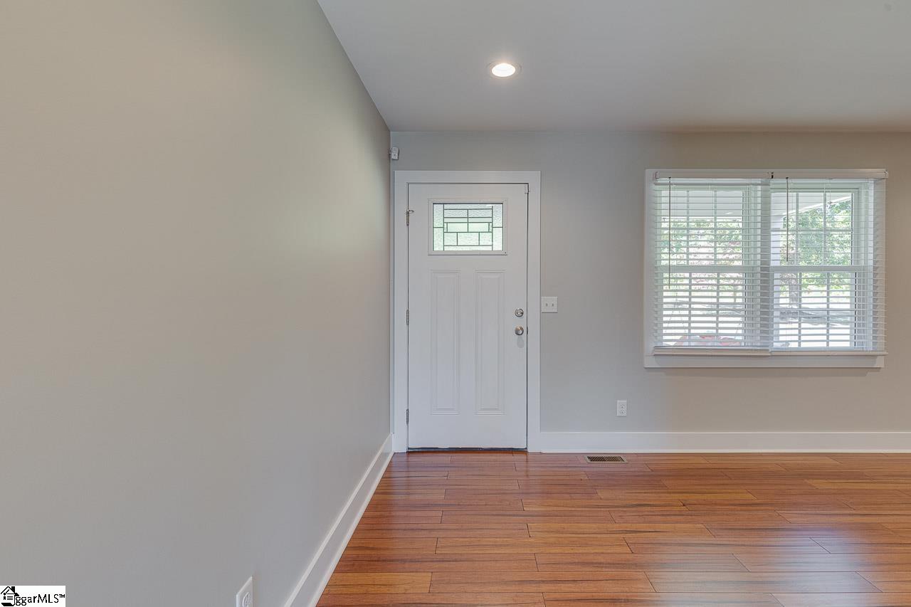 125 Ledbetter Road Travelers Rest, SC 29690 - Photo 6 of 33