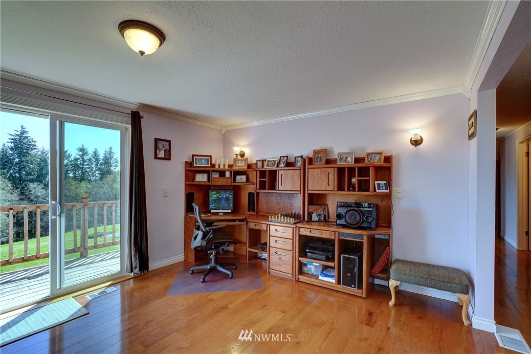 210 Devereese Road Chehalis, WA 98532 - Photo 9 of 39 Gallery Image 9