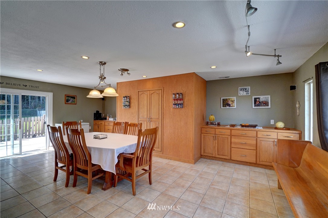 210 Devereese Road Chehalis, WA 98532 - Photo 10 of 39 Gallery Image 10