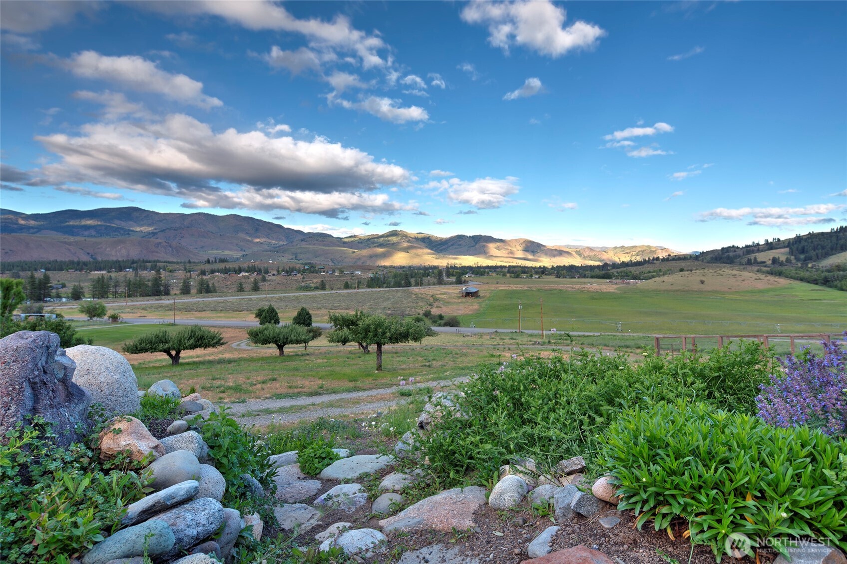 14 Patterson Lake Road Winthrop, WA 98862 - Photo 4 of 38