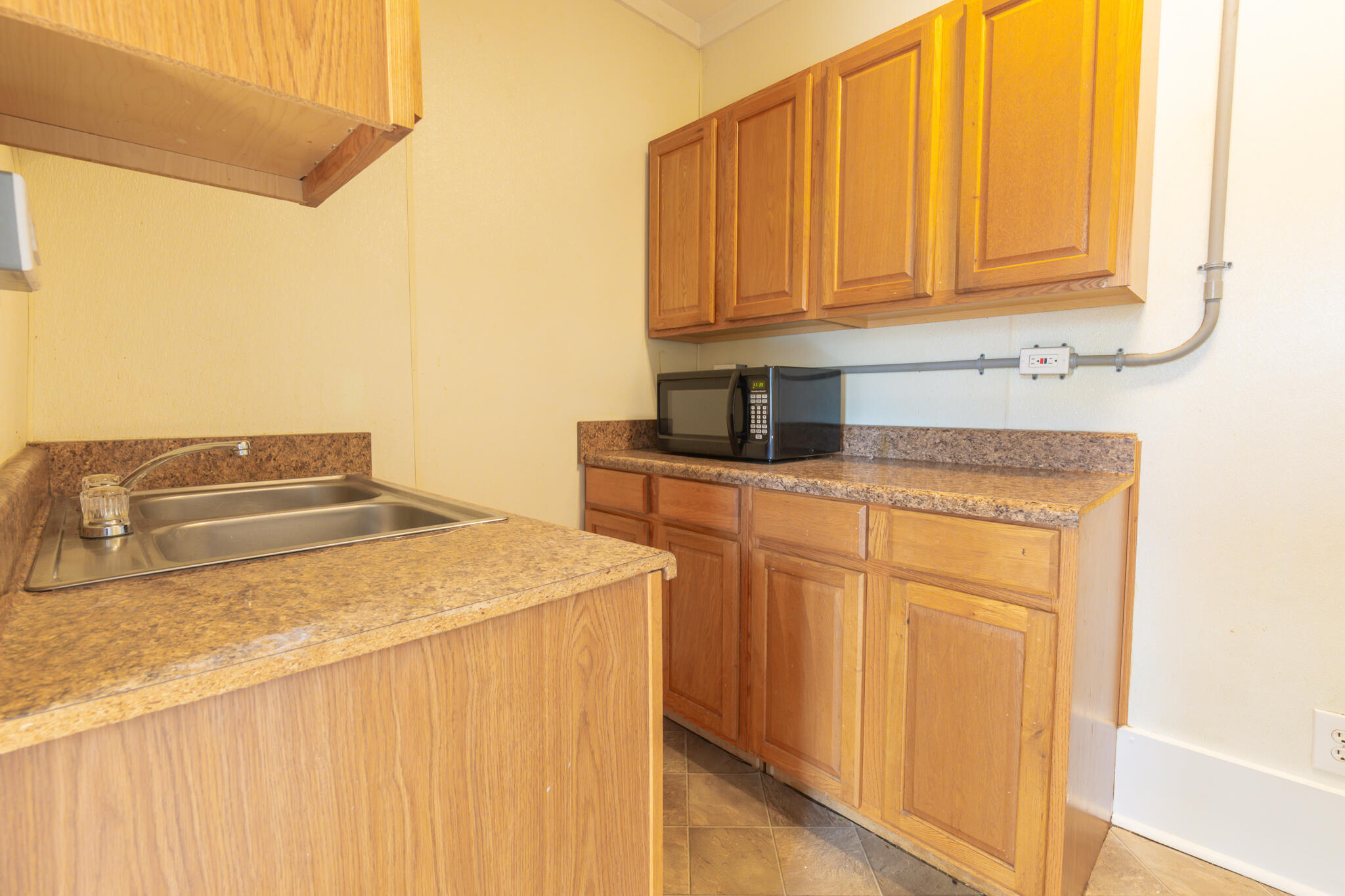 820 Oak Street, Unit 5 Chattanooga, TN 37403 - Photo 4 of 8 Apt 5 4