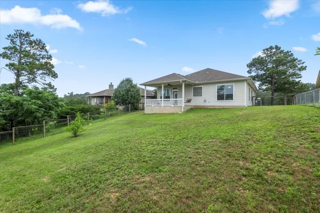 $1,900 | 105 Keo Keo Drive, Bastrop, TX 78602