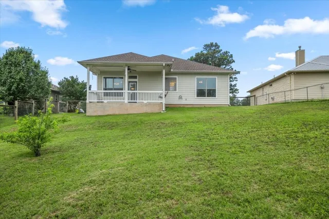 $1,900 | 105 Keo Keo Drive, Bastrop, TX 78602