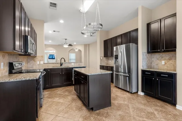 $1,900 | 105 Keo Keo Drive, Bastrop, TX 78602