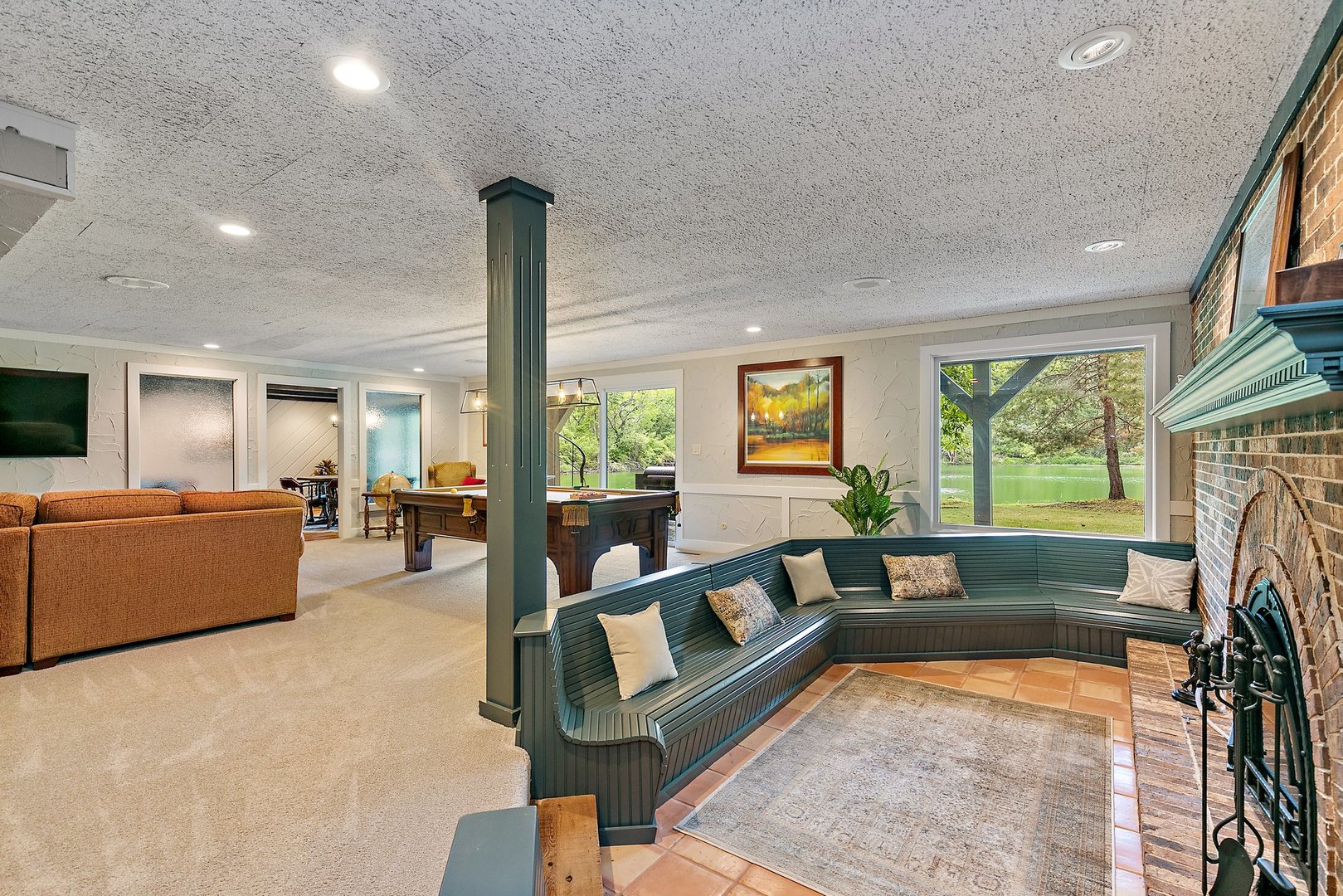 Undisclosed Address Woodstock, IL 60098 - Photo 31 of 40 a living room with furniture and a large window