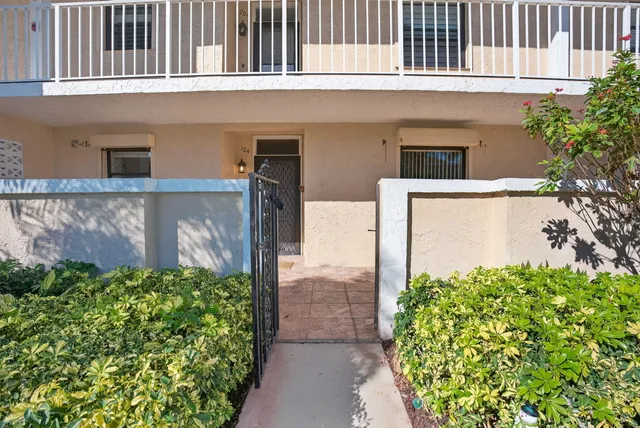 $2,800 | 300 North Hwy A1A, Unit 104J, Jupiter, FL 33477