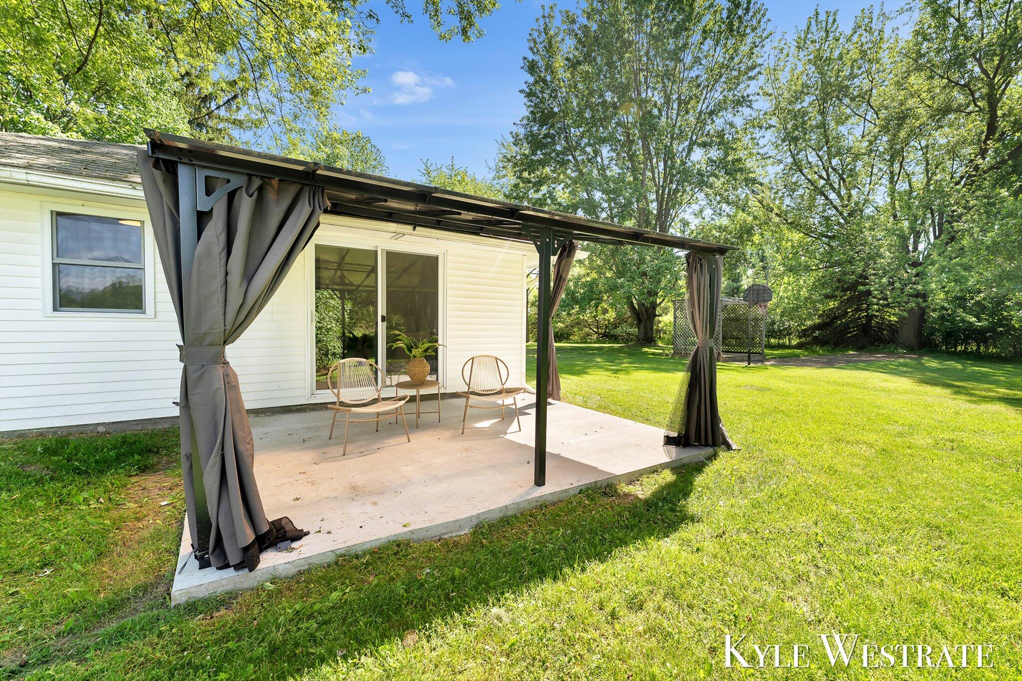 10019 10 Mile Road Northeast Rockford, MI 49341 - Photo 27 of 32 28-ELY07194