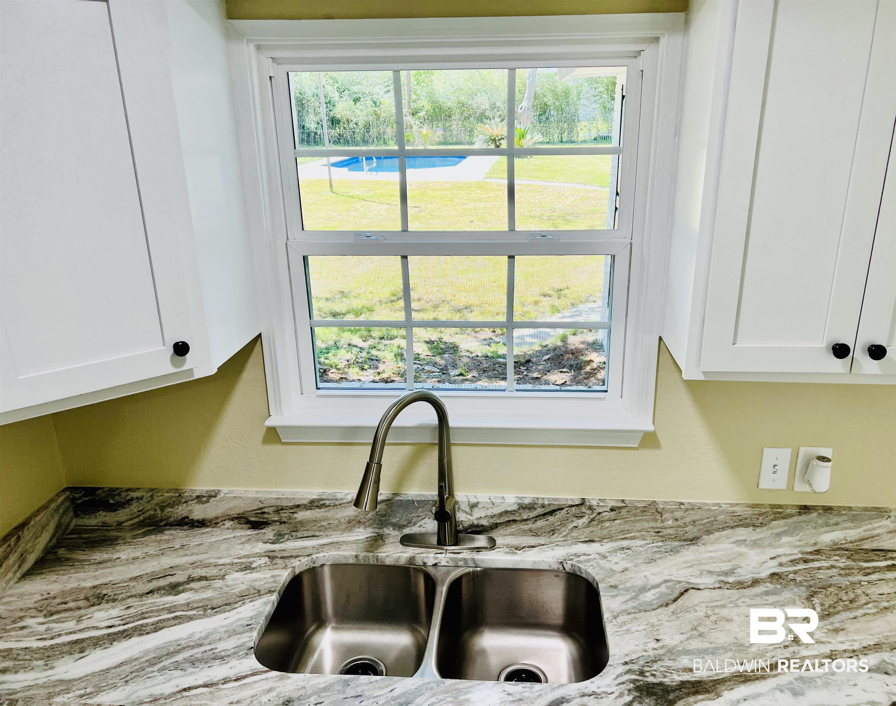 4952 MacKenzie Drive Mobile, AL 36619 - Photo 9 of 32