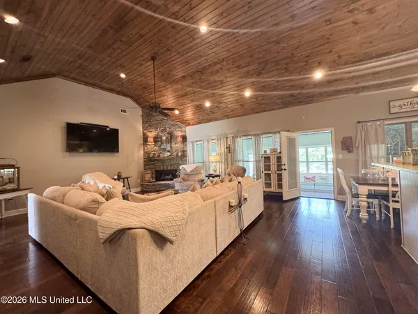 $649,000 | 1311 Harmon Road, Batesville, MS 38606
