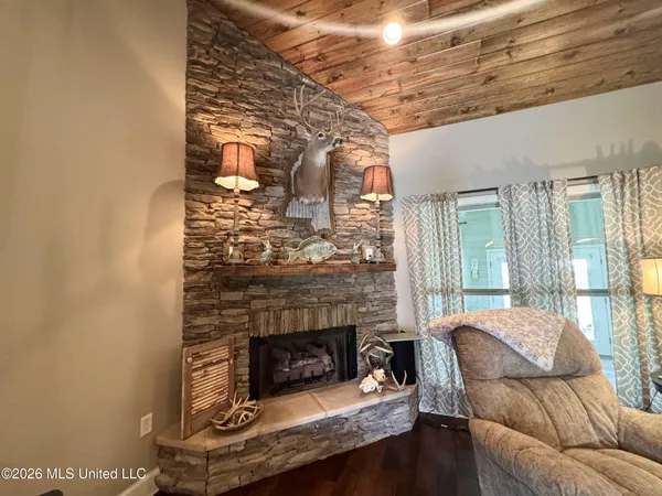 $649,000 | 1311 Harmon Road, Batesville, MS 38606