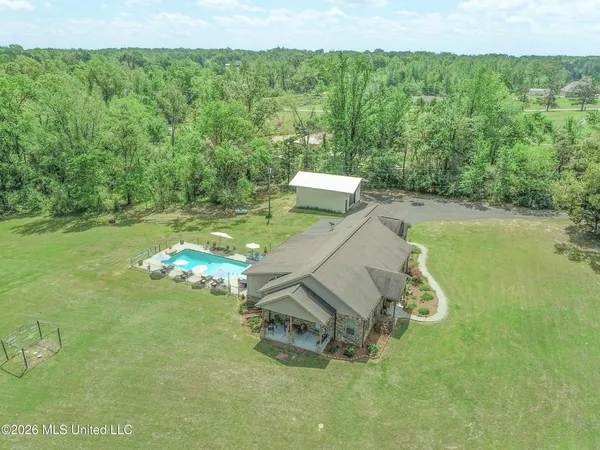 $649,000 | 1311 Harmon Road, Batesville, MS 38606