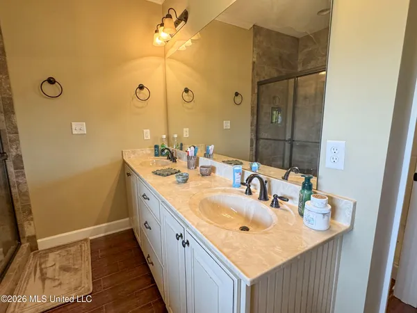 $649,000 | 1311 Harmon Road, Batesville, MS 38606