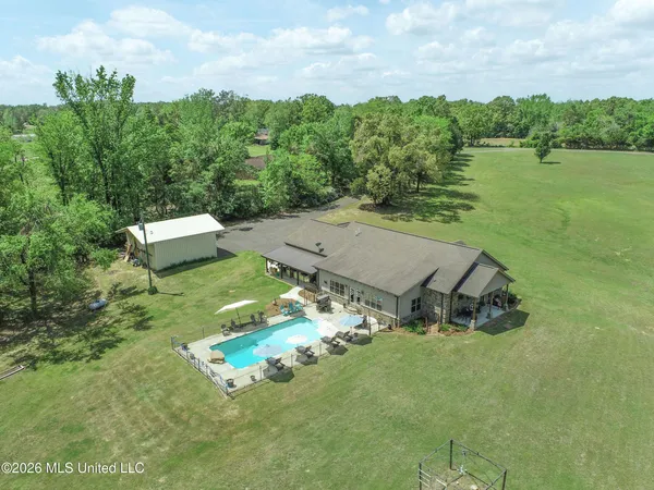 $649,000 | 1311 Harmon Road, Batesville, MS 38606