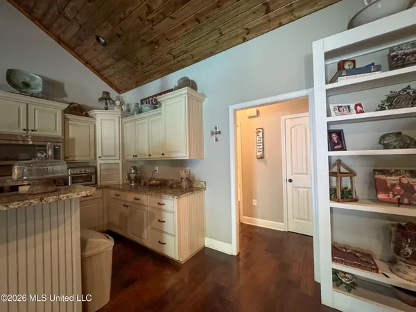 $649,000 | 1311 Harmon Road, Batesville, MS 38606