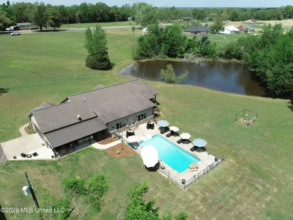 $649,000 | 1311 Harmon Road, Batesville, MS 38606
