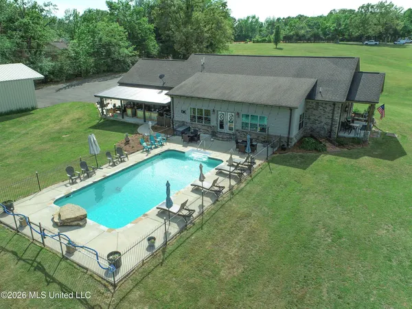 $649,000 | 1311 Harmon Road, Batesville, MS 38606