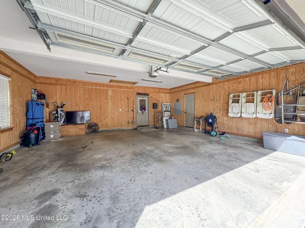 $649,000 | 1311 Harmon Road, Batesville, MS 38606