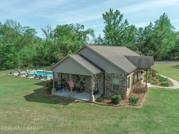 $649,000 | 1311 Harmon Road, Batesville, MS 38606