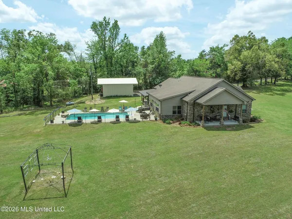 $649,000 | 1311 Harmon Road, Batesville, MS 38606