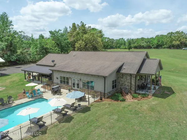 $649,000 | 1311 Harmon Road, Batesville, MS 38606