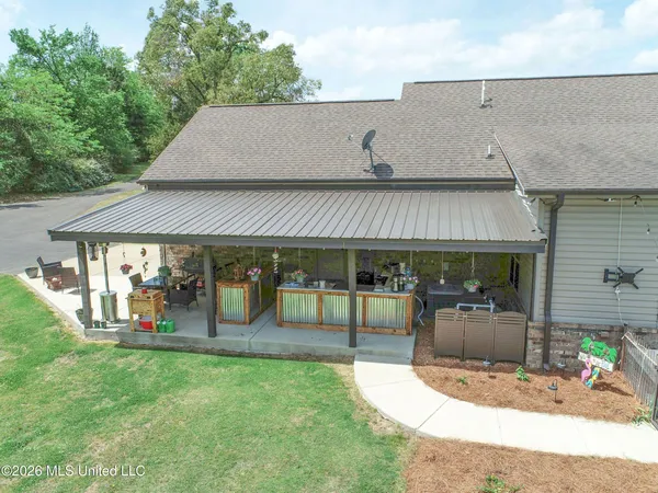 $649,000 | 1311 Harmon Road, Batesville, MS 38606