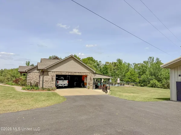 $649,000 | 1311 Harmon Road, Batesville, MS 38606