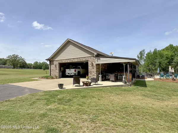$649,000 | 1311 Harmon Road, Batesville, MS 38606