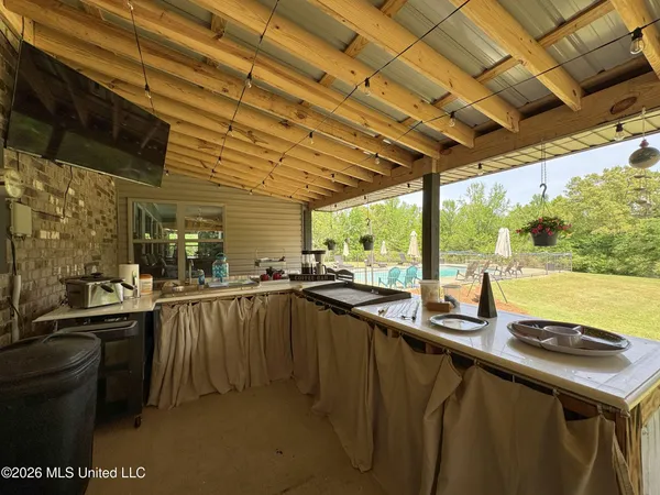 $649,000 | 1311 Harmon Road, Batesville, MS 38606