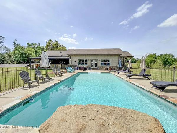 $649,000 | 1311 Harmon Road, Batesville, MS 38606