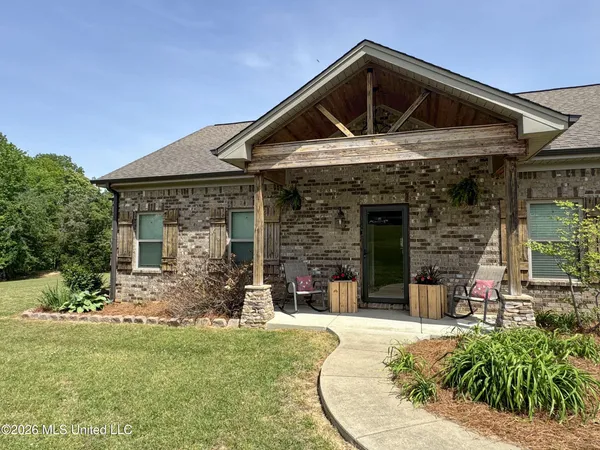 $649,000 | 1311 Harmon Road, Batesville, MS 38606