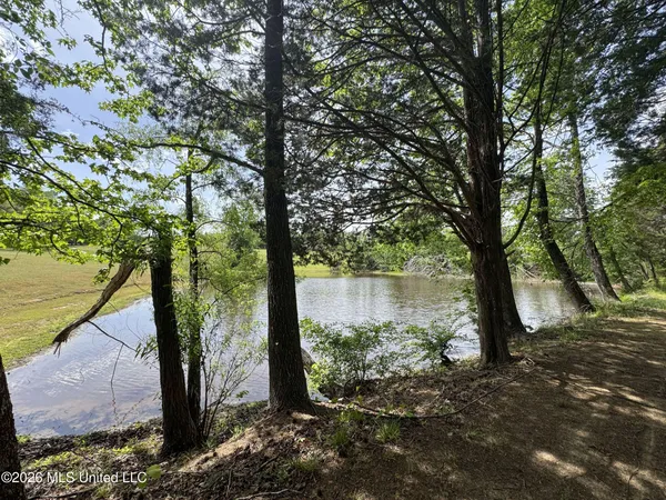 $649,000 | 1311 Harmon Road, Batesville, MS 38606