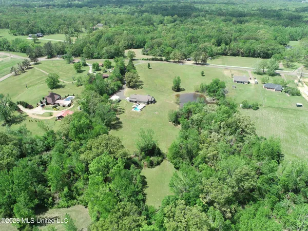 $649,000 | 1311 Harmon Road, Batesville, MS 38606