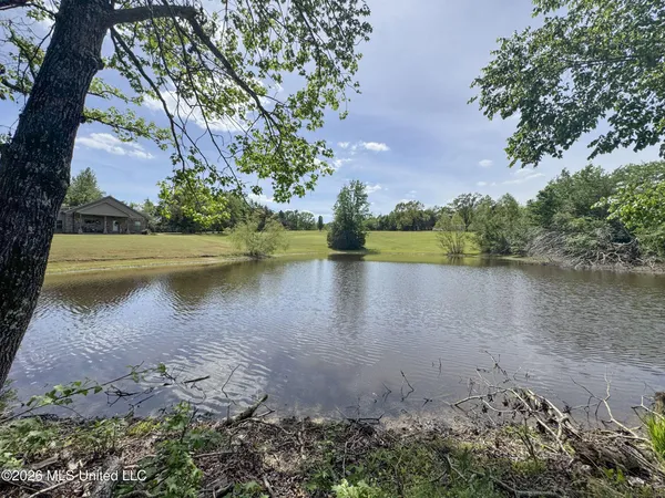 $649,000 | 1311 Harmon Road, Batesville, MS 38606