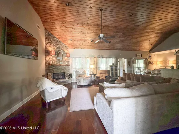 $649,000 | 1311 Harmon Road, Batesville, MS 38606