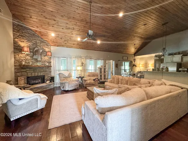 $649,000 | 1311 Harmon Road, Batesville, MS 38606