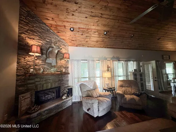 $649,000 | 1311 Harmon Road, Batesville, MS 38606