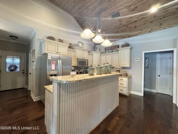 $649,000 | 1311 Harmon Road, Batesville, MS 38606