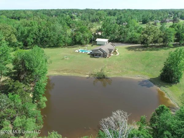 $649,000 | 1311 Harmon Road, Batesville, MS 38606