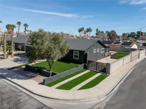 $3,100 | 4578 Churchfield Circle, Las Vegas, NV 89103