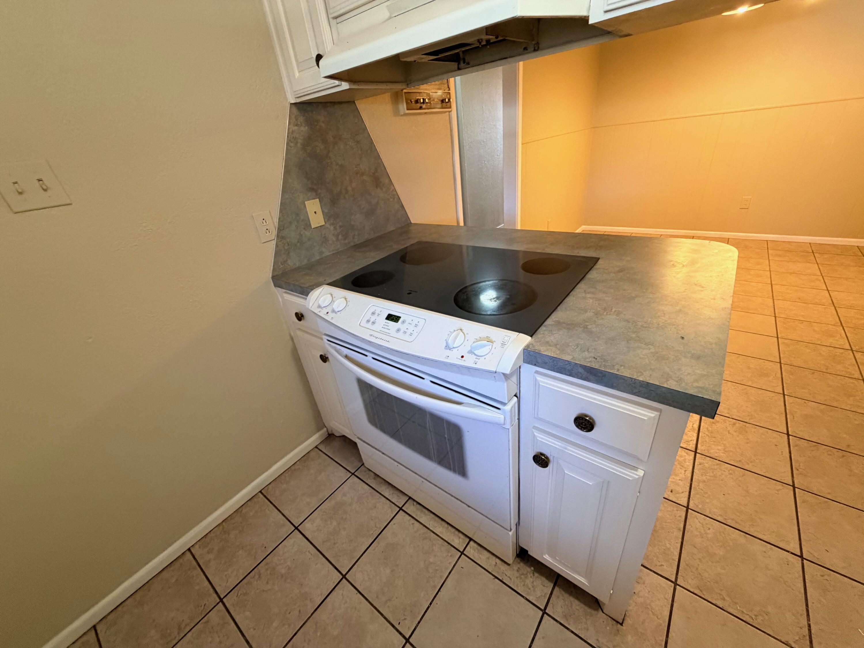 3314 81st Street, Unit B Lubbock, TX 79423 - Photo 12 of 18 a utility room with dryer and washer