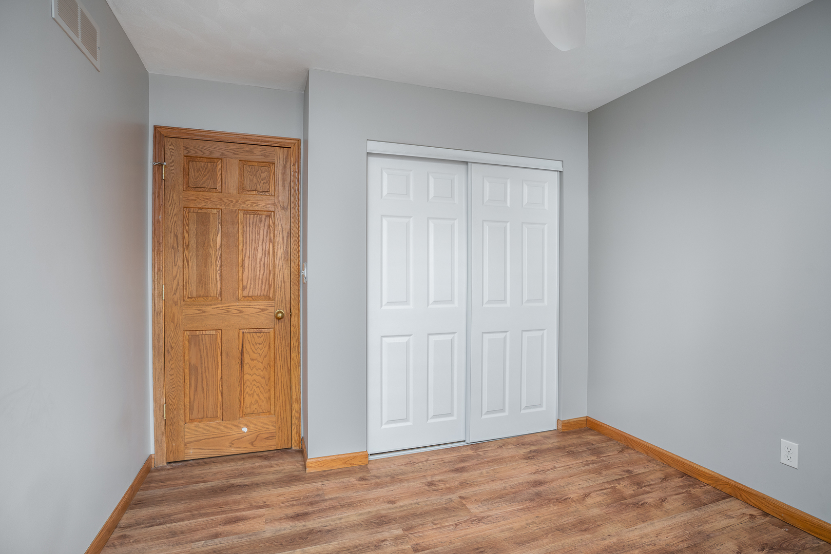 5824 Oakbrook Road Davenport, IA 52806 - Photo 18 of 28 Gallery Image 18