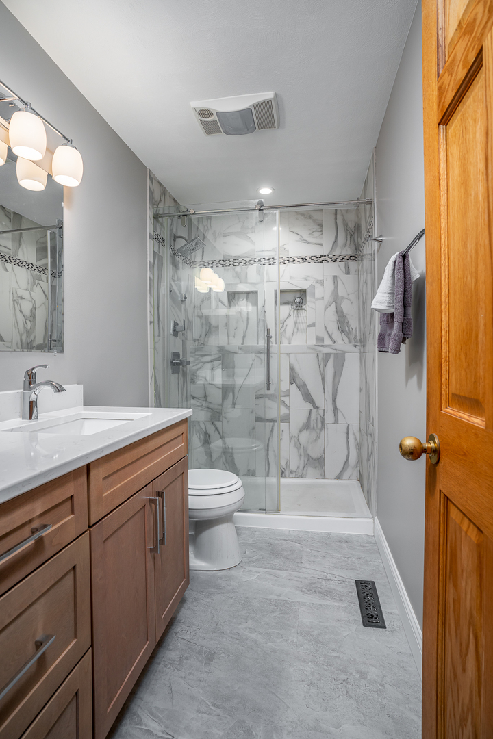 5824 Oakbrook Road Davenport, IA 52806 - Photo 21 of 28 Gallery Image 21