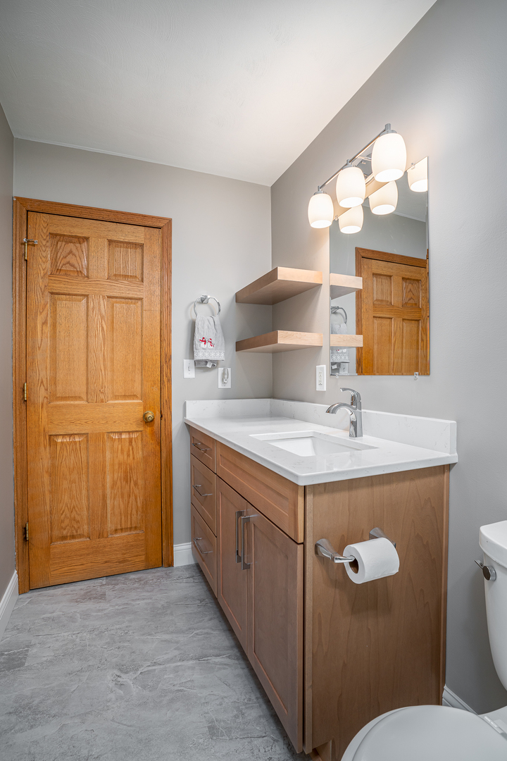 5824 Oakbrook Road Davenport, IA 52806 - Photo 22 of 28 Gallery Image 22
