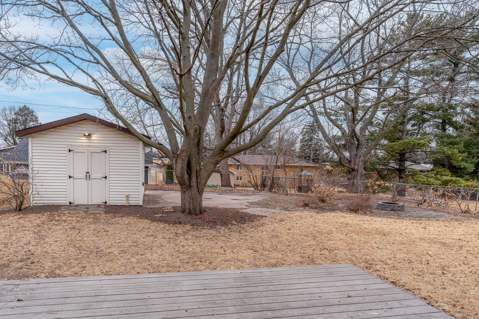 5824 Oakbrook Road Davenport, IA 52806 - Photo 7 of 28 Gallery Image 7
