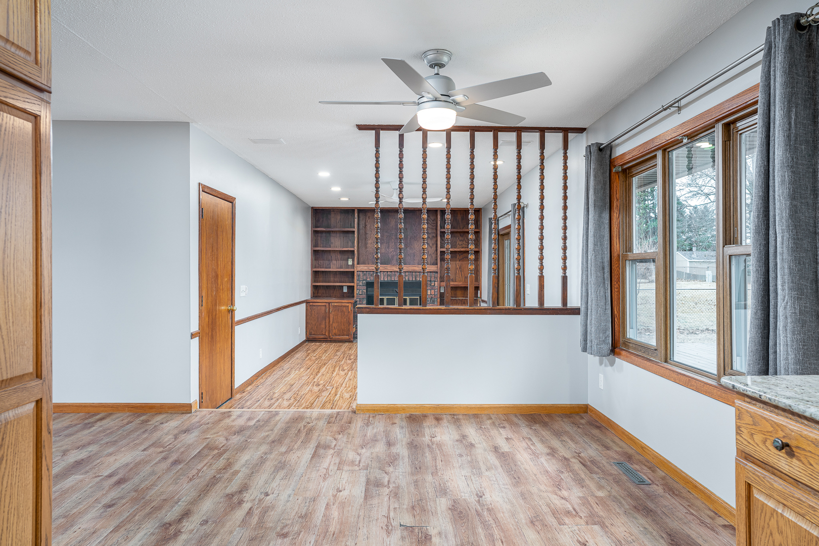 5824 Oakbrook Road Davenport, IA 52806 - Photo 10 of 28 Gallery Image 10